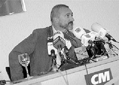 La Comunidad encarga a Pérez-Reverte una exposición del 2 de Mayo