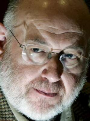 Juan Eslava Galán: "Madrid sabe a melón y chocolate y huele a flores marchitas"