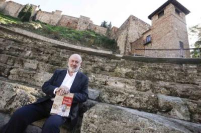 Juan Eslava Galán reivindica las raíces romanas de Andalucía en detrimento de las musulmanas